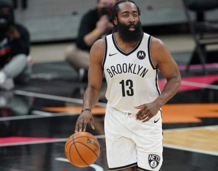 赛地聚焦——亚冠关键战热度飙升，圣安东尼奥马刺迎来里程碑，管理层满意，资深球员宣示担当的简单介绍