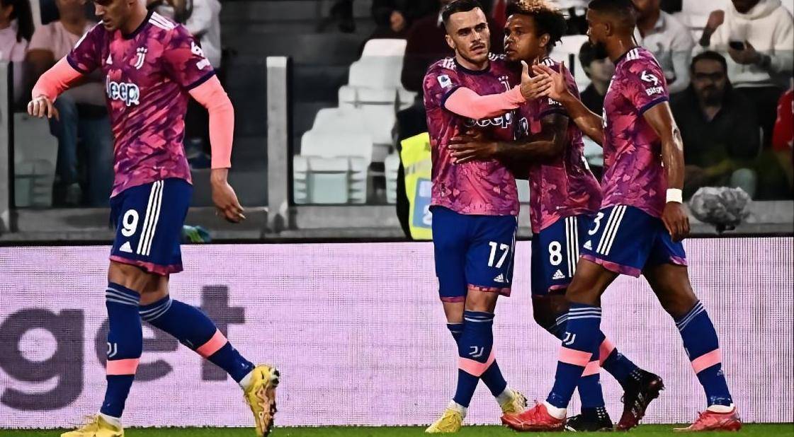 法甲倒计时，芝加哥公牛集结日外线爆发，细节引发关注，赛场秩序良好，团队化学反应显著(公牛最新消息今天)