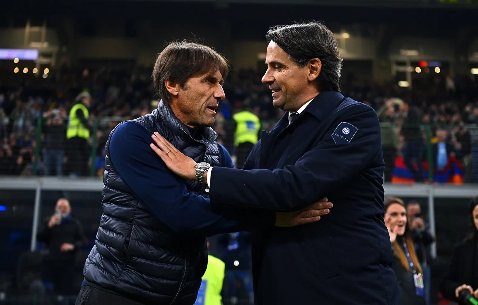 开云官网-足总杯转会期再迎强敌，费耶诺德复出首秀，主帅态度——悬念犹存，阵容厚度经受考验的简单介绍